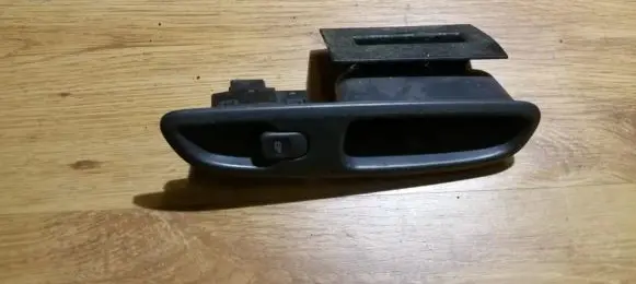 Volvo S70 V70 V70 XC Electric window control switch 4970