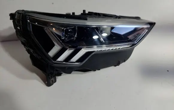 Audi Q3 F3 Headlight/headlamp 83A941034