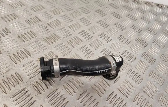 Audi Q7 4M Breather hose/pipe 4H0133889K