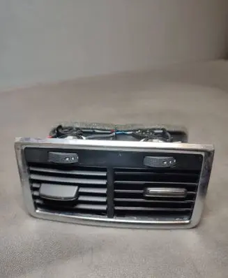 Audi Q7 4L Rear air vent grill 4L0819203