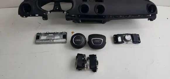 Audi A3 S3 8V Dashboard 8V1858041 CLA188 8V0880204F