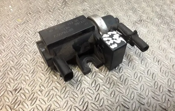 Mercedes-Benz B W245 Turbo solenoid valve 0051535528 A0051535528