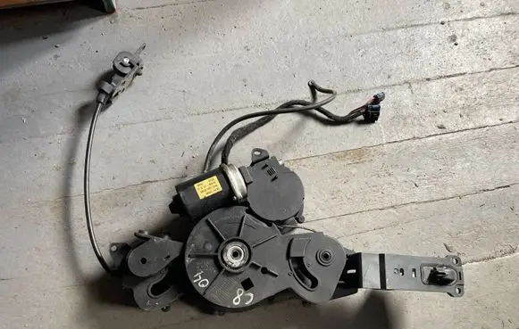 Citroen C8 Sliding door motor assembly 16835852