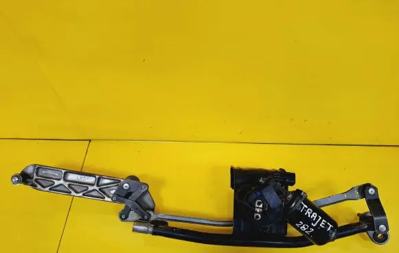 Hyundai Trajet Front wiper linkage and motor