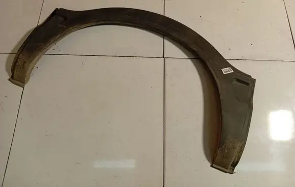 Iveco Daily 30.8 - 9 Rear arch trim 500326832