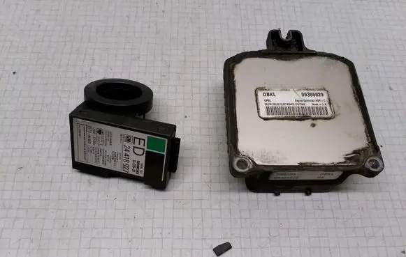 Opel Astra G Engine ECU kit and lock set 09355929 24418927 5WK4763