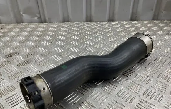 BMW 4 F32 F33 Intercooler hose/pipe 521108A
