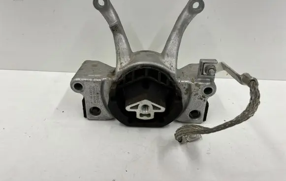 BMW M4 G82 G83 Gearbox mount 22549810