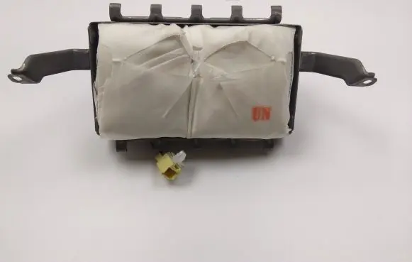 Toyota Urban Cruiser (XP110) Passenger airbag 8214052030