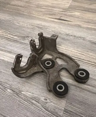 KIA Ceed Gear shift cable bracket 