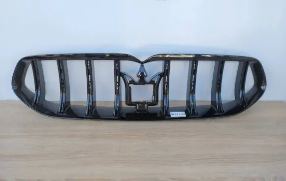 Maserati Grecale Front bumper upper radiator grill 670170829