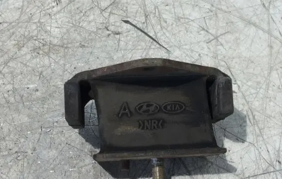 Hyundai H-1, Starex, Satellite Engine mount bracket 2181147400