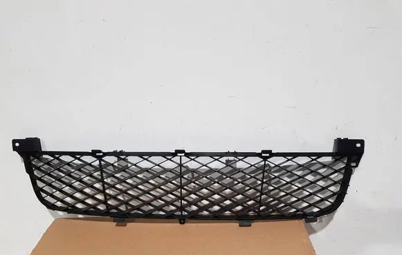 Suzuki Grand Vitara II Quarter panel pressure vent 7172165J0