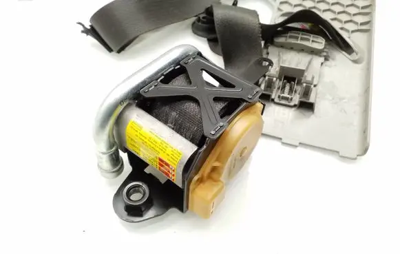 Opel Insignia A Front seatbelt 3063932 315671560