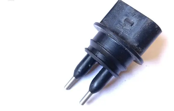 Volkswagen Sharan Windshield washer fluid level sensor 7M0919376