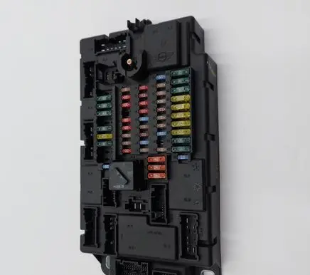Mini One - Cooper Clubman R55 Fuse module 61353455531
