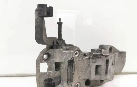 BMW 3 F30 F35 F31 A/C compressor mount bracket 8506863 174786 11168506863