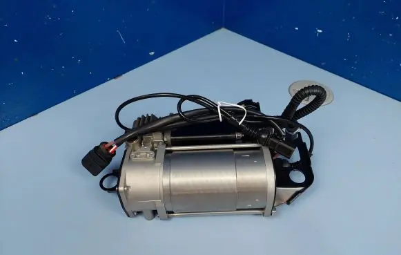 Audi Q7 4L Air suspension compressor/pump 7L0616007A 7L8616006 7L0698007