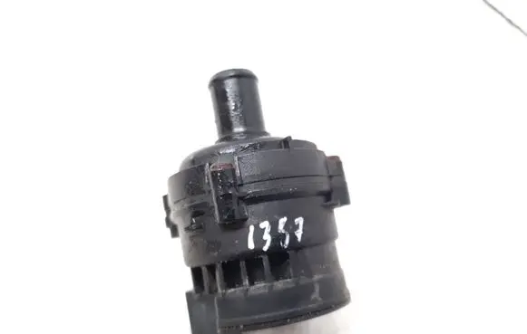 Mercedes-Benz C W205 Electric auxiliary coolant/water pump A2118350364 0392023000