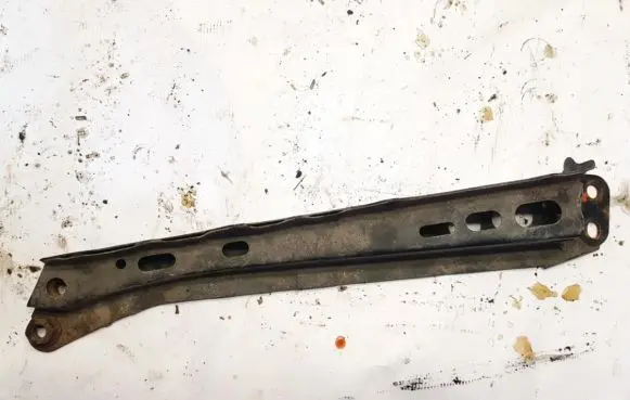 Toyota Prius (XW30) Radiator support slam panel