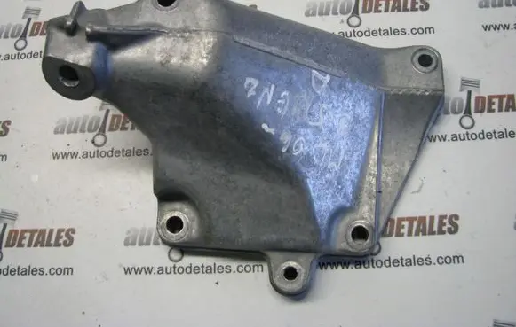 Mercedes-Benz ML W164 Engine mounting bracket A2722233204