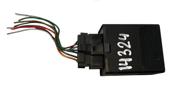 Mercedes-Benz Vito Viano W638 Light relay 0165452332 05014000