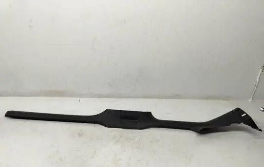 Volkswagen Jetta V Front sill trim cover 1K5853372