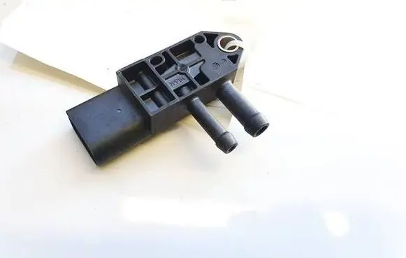Volkswagen Touran II Exhaust gas pressure sensor 076906051B