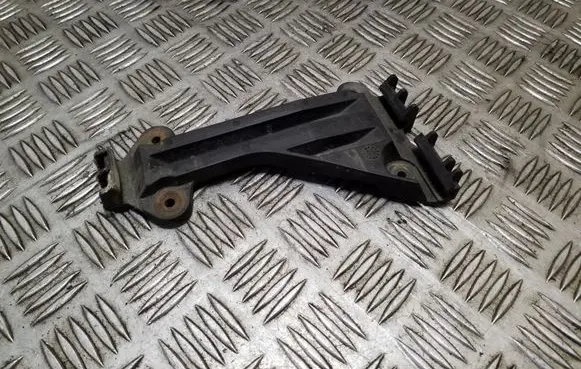 Audi A6 S6 C4 4A Front bumper mounting bracket 4A0807283A