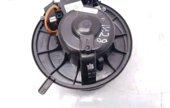 Volkswagen PASSAT B7 Heater fan/blower 3C0907521F 3C1820015Q