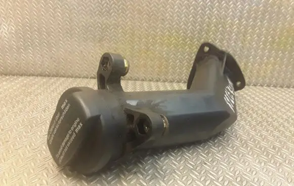 Mercedes-Benz A W168 Oil fill pipe 6680160029 A6680160029