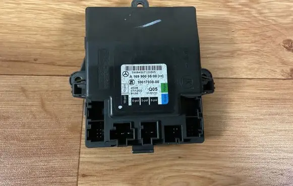 Mercedes-Benz B W245 Door control unit/module A1699000500 1001703900 39084507120505