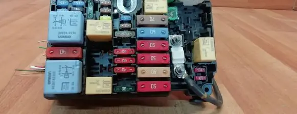 Citroen C4 Grand Picasso Fuse module 9804848580