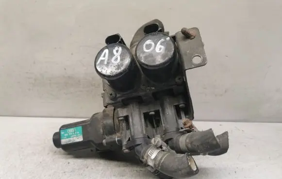 Audi A8 S8 D3 4E Electric auxiliary coolant/water pump 4E0959617A