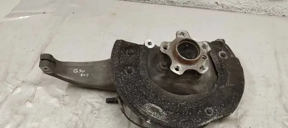 BMW 5 G30 G31 Front wheel hub