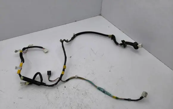 Lexus IS 220D-250-350 Rear door wiring loom 8215353060C