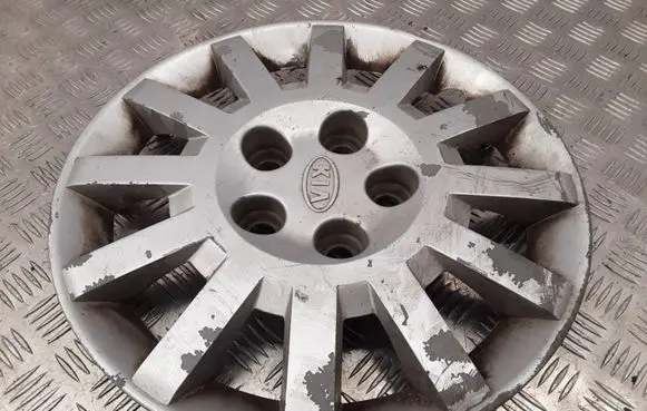KIA Carnival R15 wheel hub/cap/trim OK53A37170