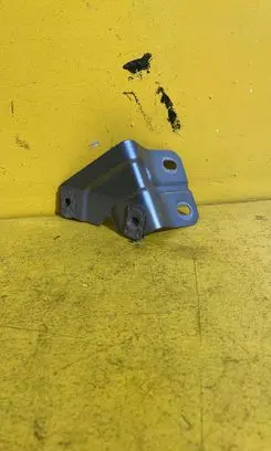 Opel Meriva B Fender mounting bracket 13269780