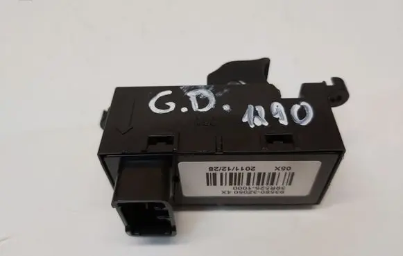 Hyundai i40 Electric window control switch 935803Z050