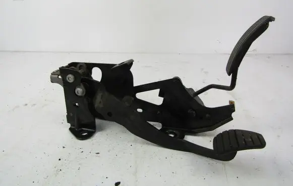 Renault Scenic II - Grand scenic II Pedal assembly 