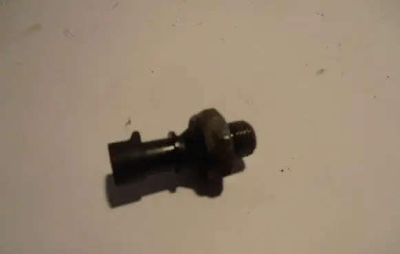 Opel Astra G Oil pressure sensor 