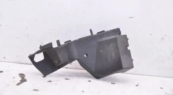 Audi Q5 SQ5 8R Front bumper mounting bracket 8R0807283C