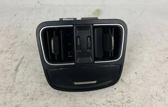 Rear air vent grill