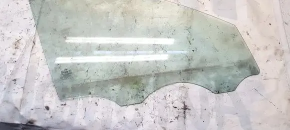 Hyundai Sonata Front door window glass four-door
