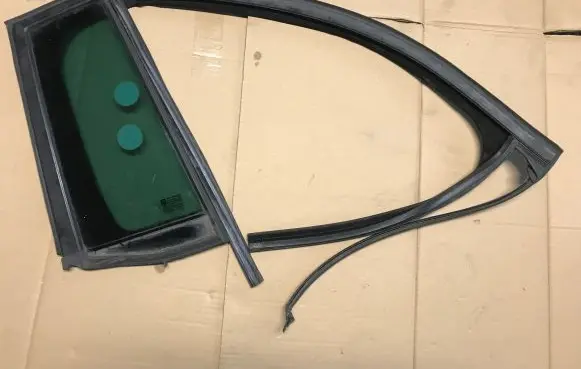 Opel Zafira C Rear vent window glass 13260088 DOT24M34AS3