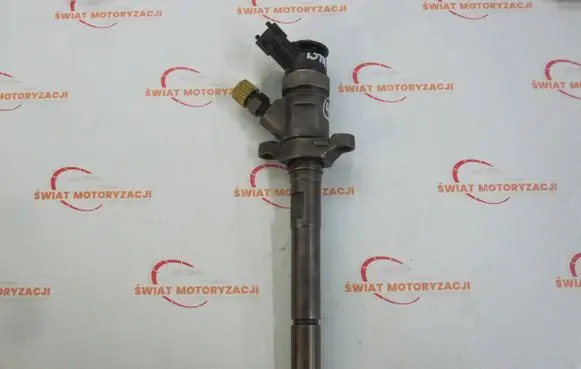 Peugeot 406 Fuel injector 0445110353