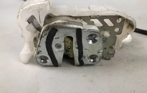 Subaru Outback Front door lock