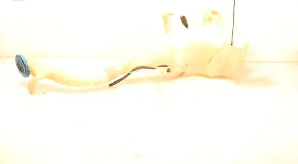 Honda Civic Windshield washer fluid reservoir/tank 