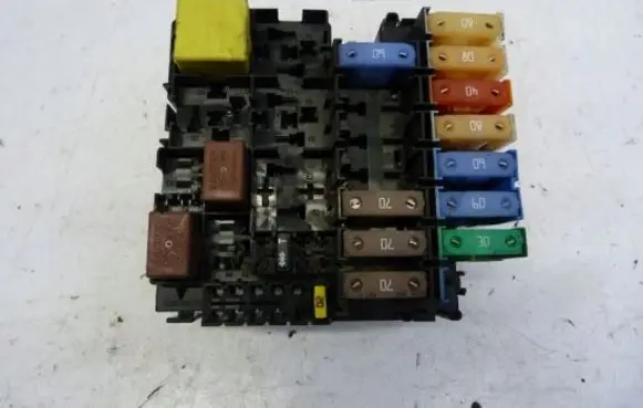 Renault Laguna III Fuse module
