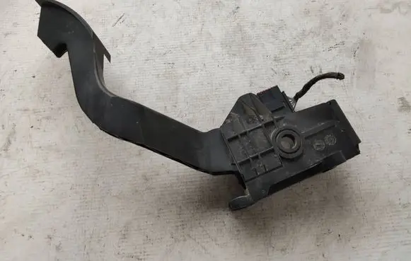 Fiat Ducato Accelerator throttle pedal 1369473080